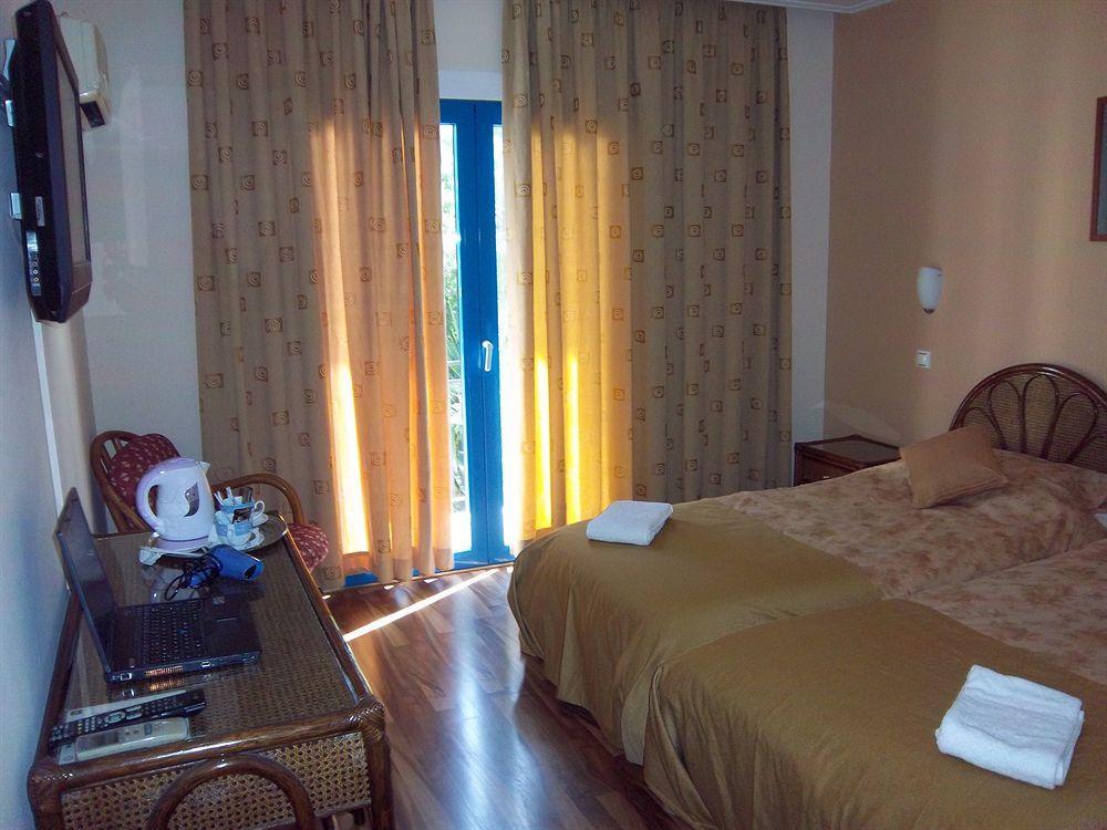 Plaza Riviera Hotel Athens Exterior photo